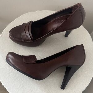 Gianni Bini Elegant Brown Leather Women's High Heels Penny Loafers Size 8 NWOB